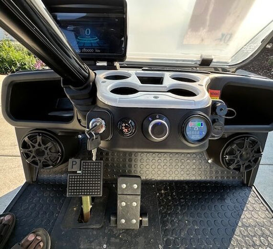 Evolution EV Classic 4 PRO – 4-Passenger Electric Golf Cart