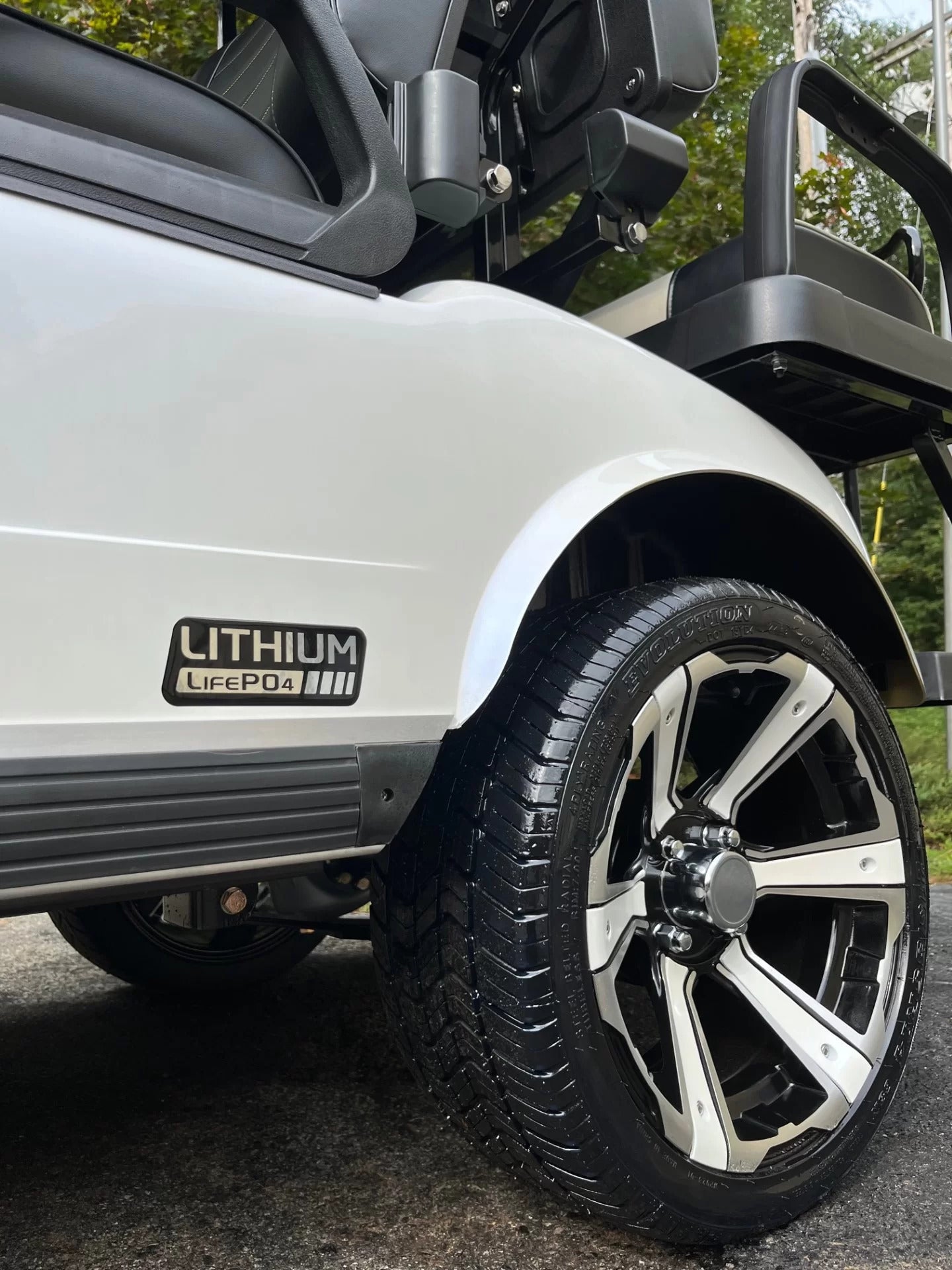 2025 Evolution Classic 4 Plus Lithium Electric Golf Cart 4-Seater 48V Street Ready White