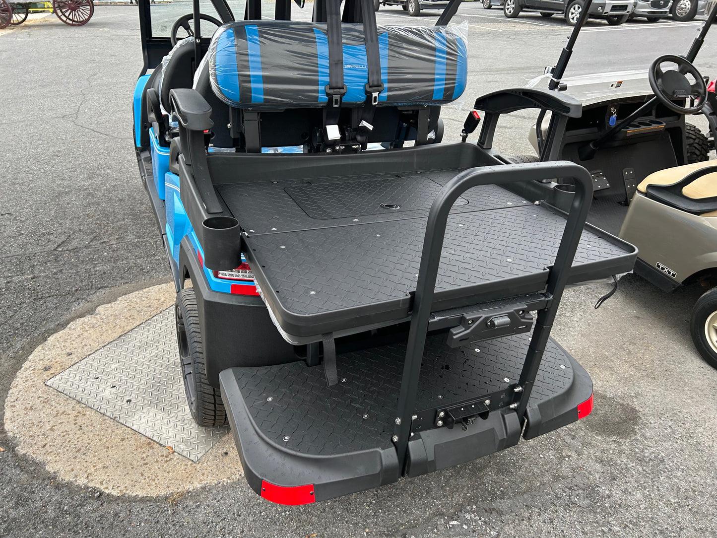 2024 Bintelli EV Beyond Lithium Electric Golf Cart Blue 6-Seater 72V with Long-Range Battery
