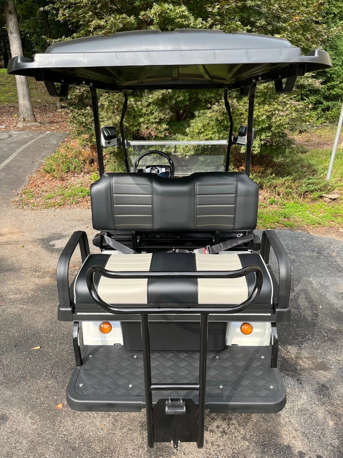 2025 Evolution Classic 4 Plus Lithium Electric Golf Cart 4-Seater 48V Street Ready White