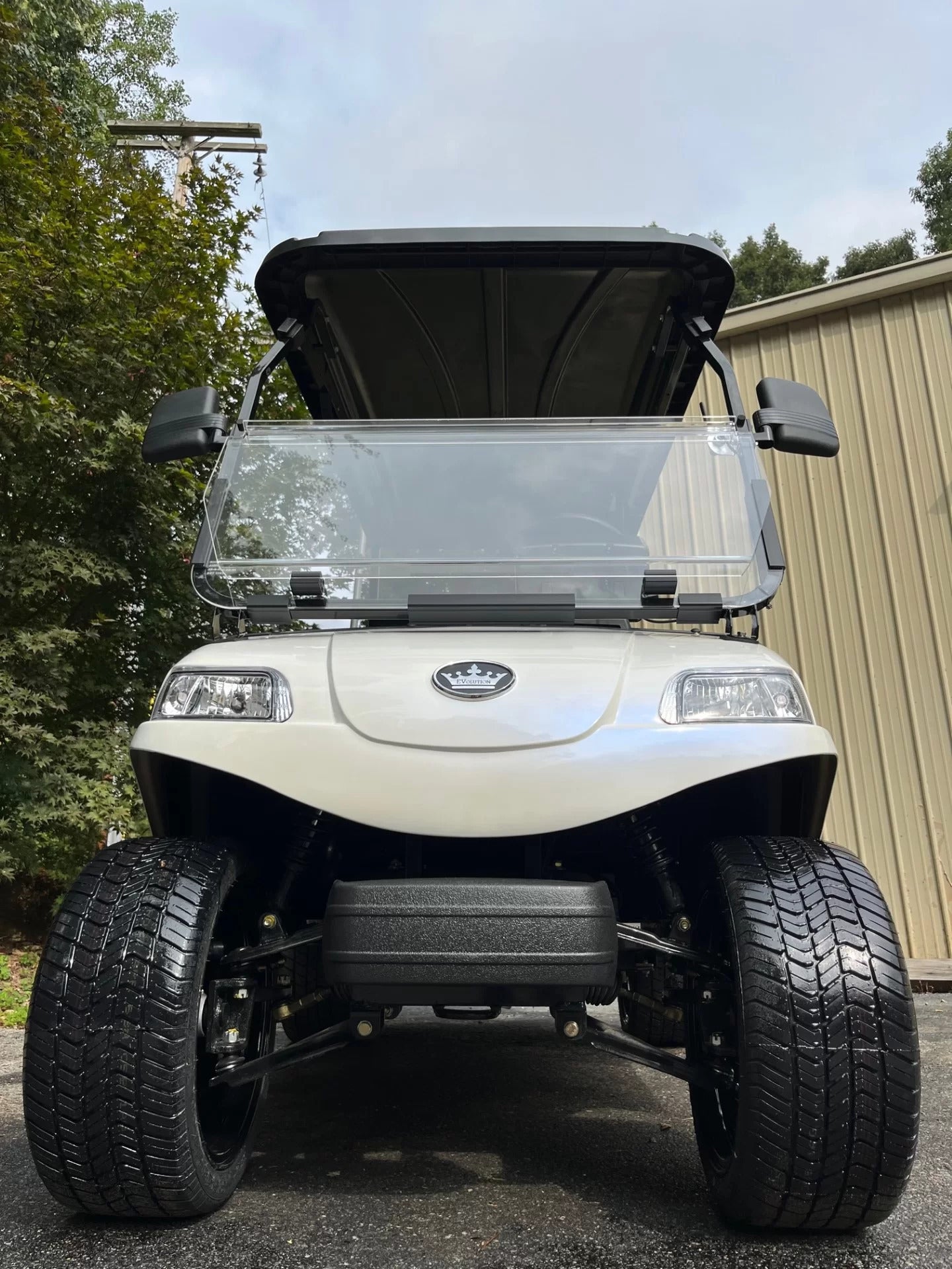 2025 Evolution Classic 4 Plus Lithium Electric Golf Cart 4-Seater 48V Street Ready White
