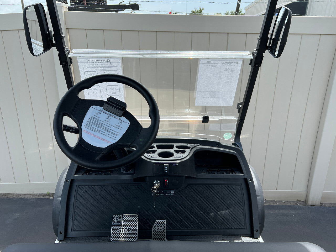 Green ICON i40 L Electric Golf Cart 4-Seater 48V with Lifted Suspension and Durable Steel Frame