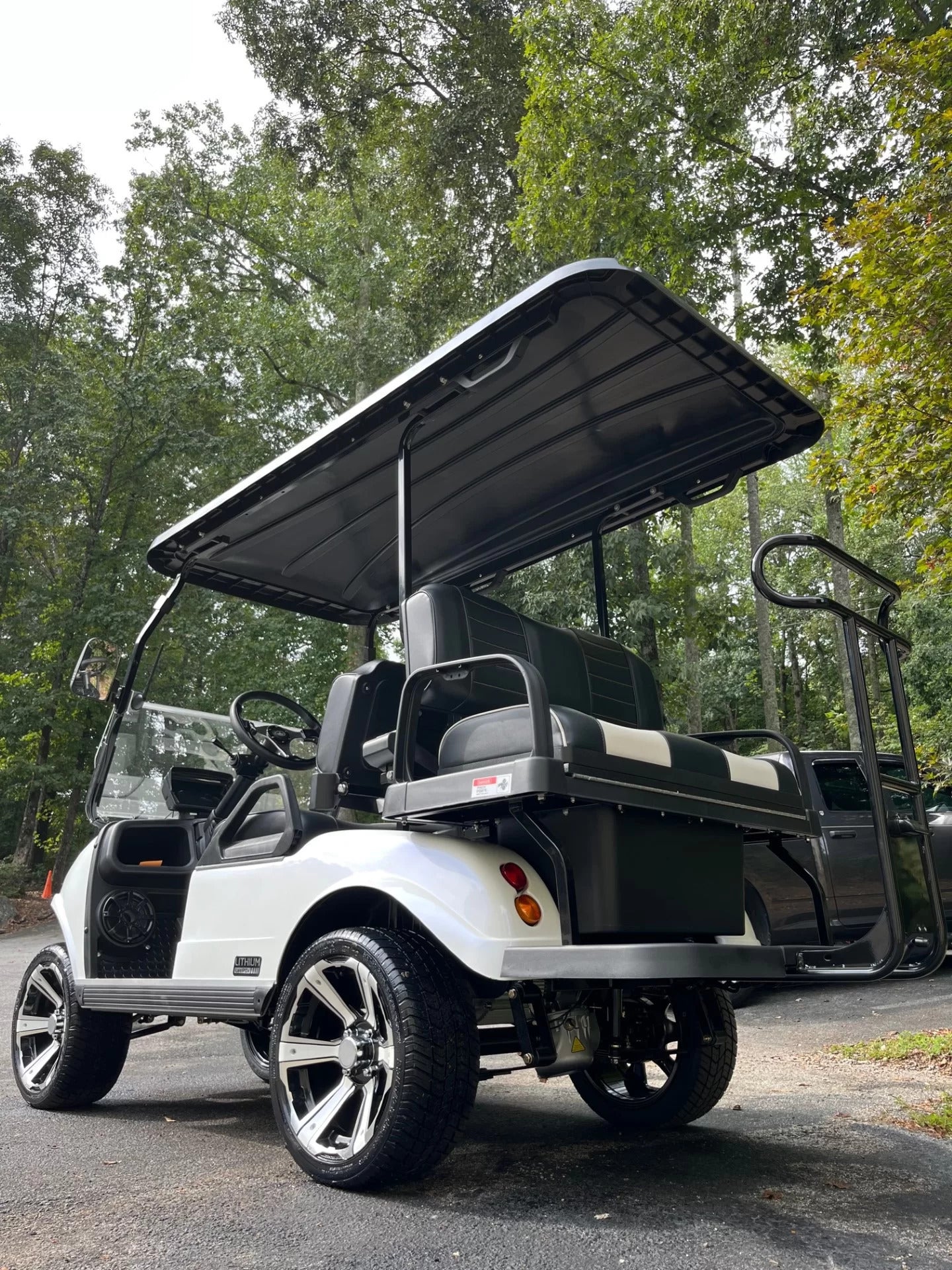 2025 Evolution Classic 4 Plus Lithium Electric Golf Cart 4-Seater 48V Street Ready White