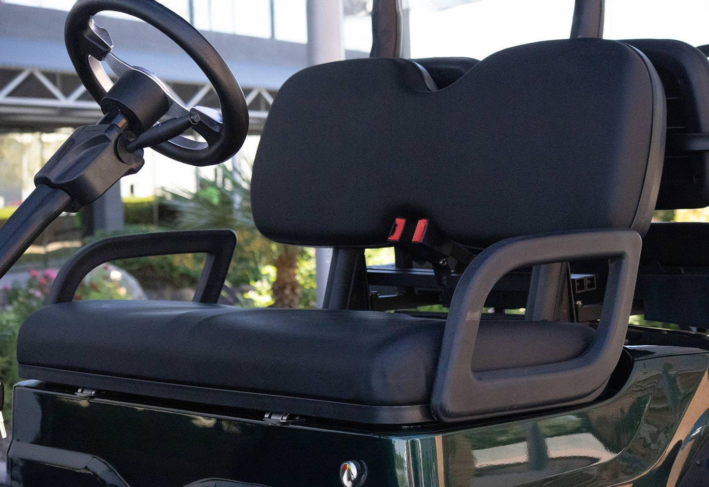 Green ICON i40 L Electric Golf Cart 4-Seater 48V with Lifted Suspension and Durable Steel Frame